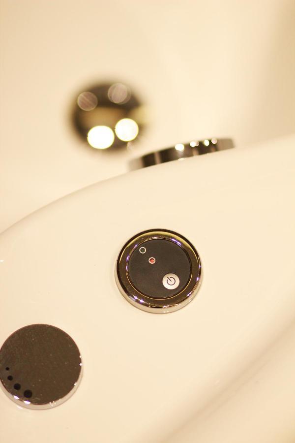 K58 Luxury Apartment Monastiraki Metro Station Acropolis Jacuzzi Atenas Exterior foto